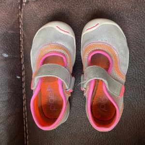 Plae Emme sneakers size 8 VGUC